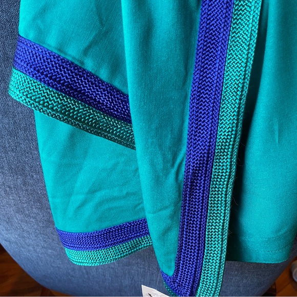 Beautiful table runner, NWT, deep turquoise - Picture 2 of 6